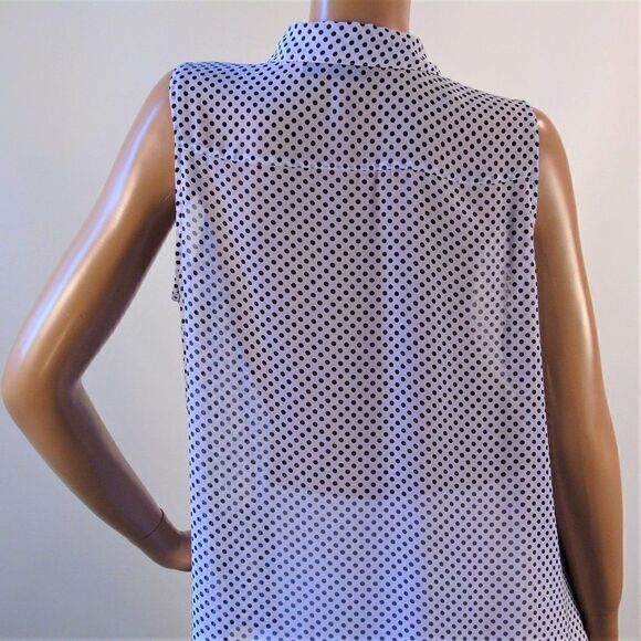 Polka Dot Sleeveless Blouse a.n.a. A New Approach - Picture 9 of 10
